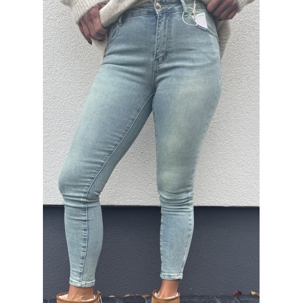 Jeansy skinny