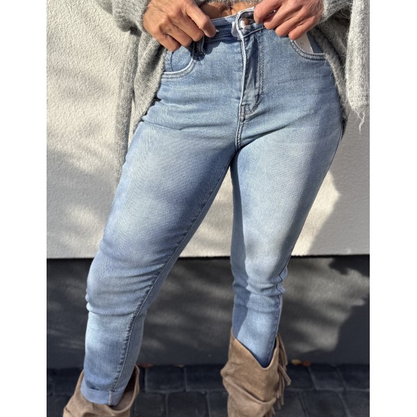 Jeansy skinny